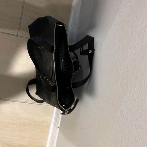 Victoria, secret black knapsack can be used as a knapsack or as a carry bag - Picture 8 of 8